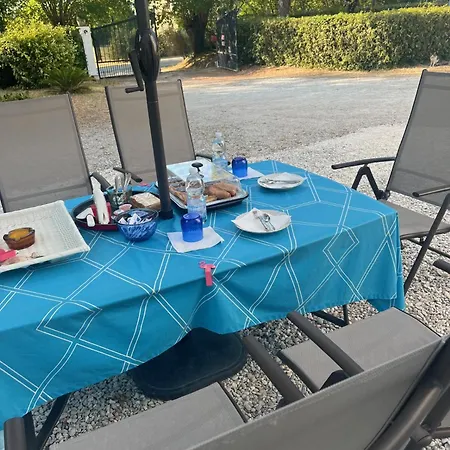 Pina - 1 Bed & Breakfast Montemarciano