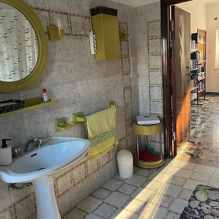 Pina - 1 Bed & Breakfast Montemarciano